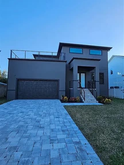 4716 W Euclid Ave, Tampa — Exterior of modern Florida home