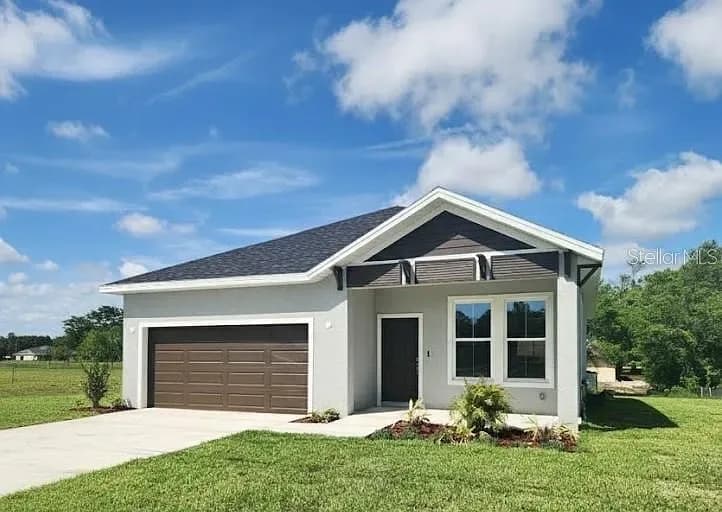 9211 Northcliffe Blvd, Spring Hill — Sala familiar con chimenea